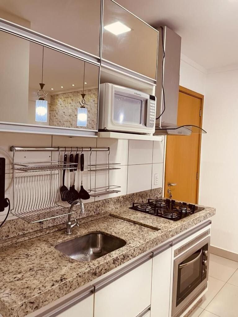 2 Qts.| 4 Hosp. | Ao Lado Do Goiania Shopping Apartment Bagian luar foto