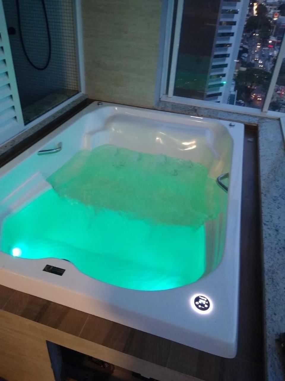2 Qts.| 4 Hosp. | Ao Lado Do Goiania Shopping Apartment Bagian luar foto