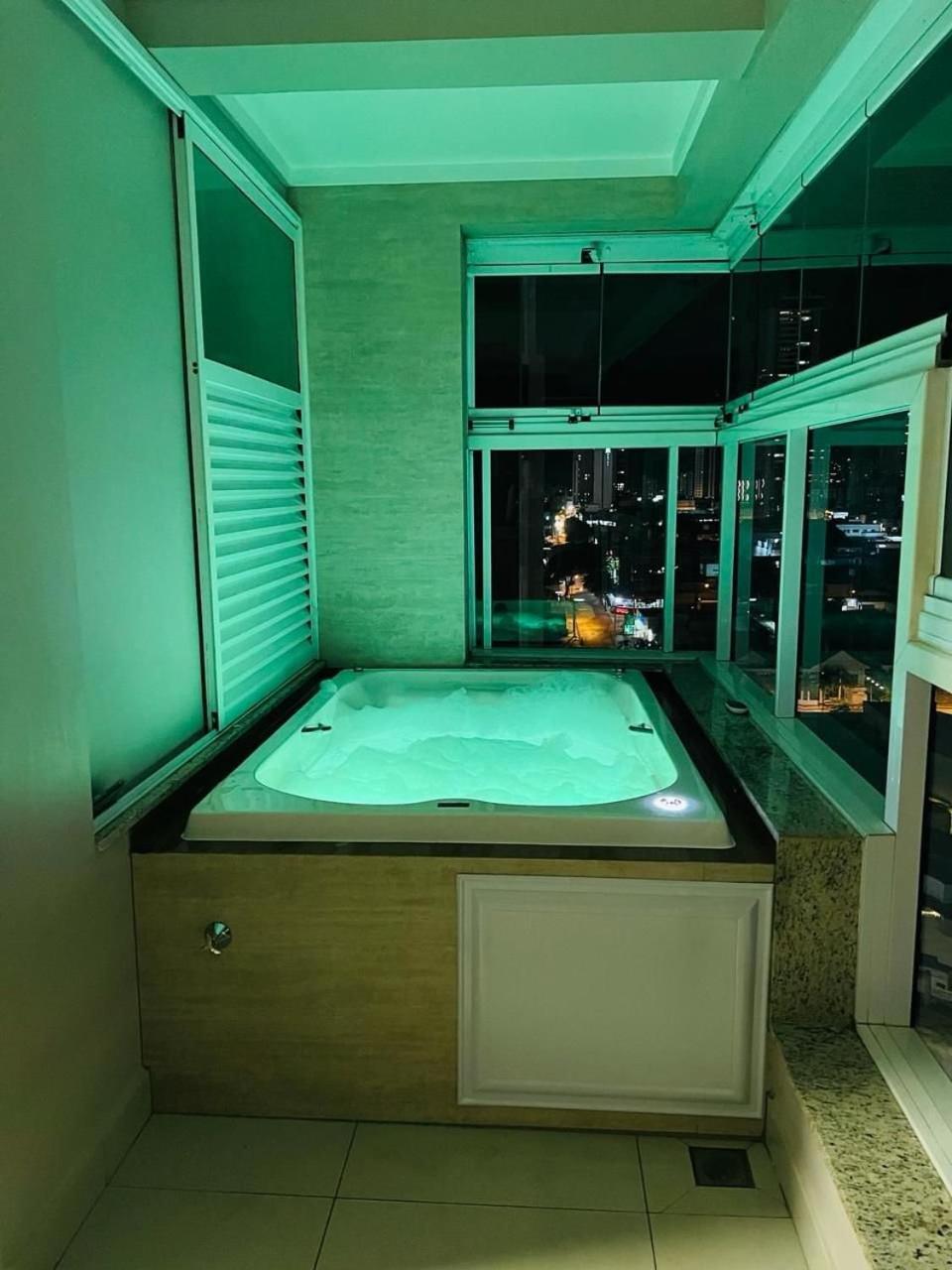 2 Qts.| 4 Hosp. | Ao Lado Do Goiania Shopping Apartment Bagian luar foto